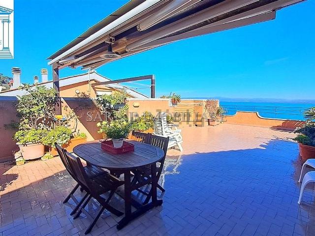 Appartamento in vendita di 115 m² in Via del Sole