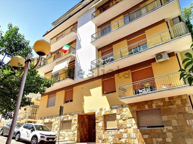 Appartamento in vendita di 115 m² in Via Del Tricalle