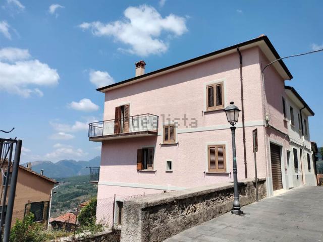 Appartamento in vendita di 115 m² in Via dell&apos Annunziata, 15