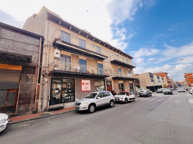 Appartamento in vendita di 115 m² in Via della Regione, 64