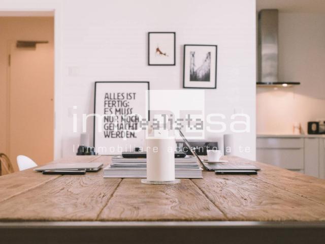 Appartamento in vendita di 115 m² in Via della Vittoria