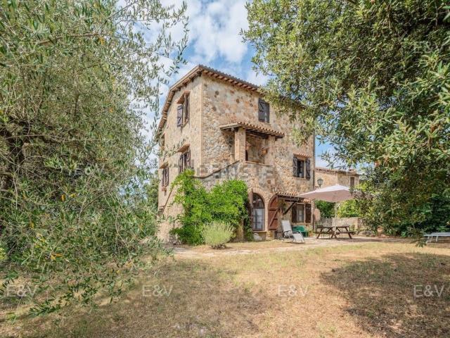 Appartamento in vendita di 115 m² in Via delle Fontane
