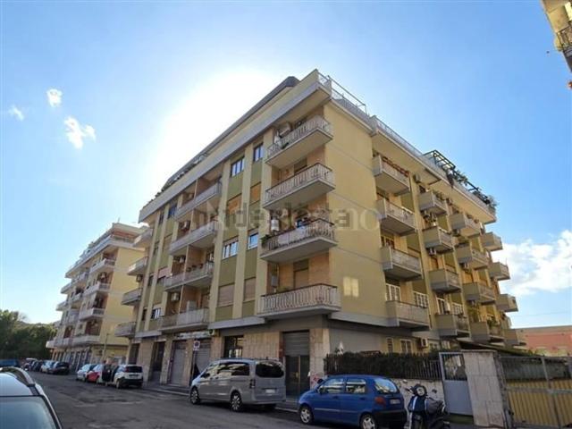 Appartamento in vendita di 115 m² in Via Deruta