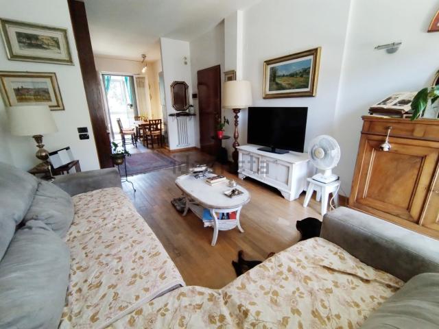 Appartamento in vendita di 115 m² in Via Duccio di Buoninsegna