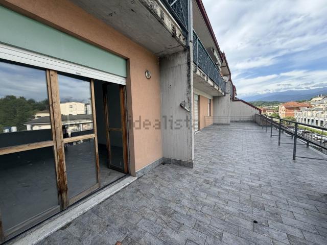 Appartamento in vendita di 115 m² in Via E. Casciari