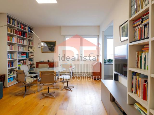 Appartamento in vendita di 115 m² in Via Emilia Levante