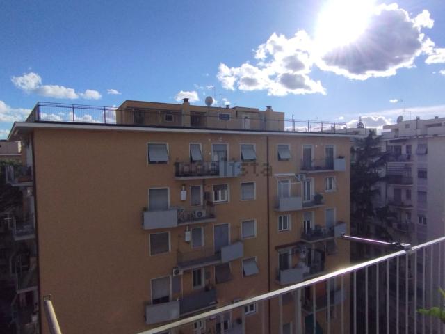Appartamento in vendita di 115 m² in Via Enrico Mazzoccolo