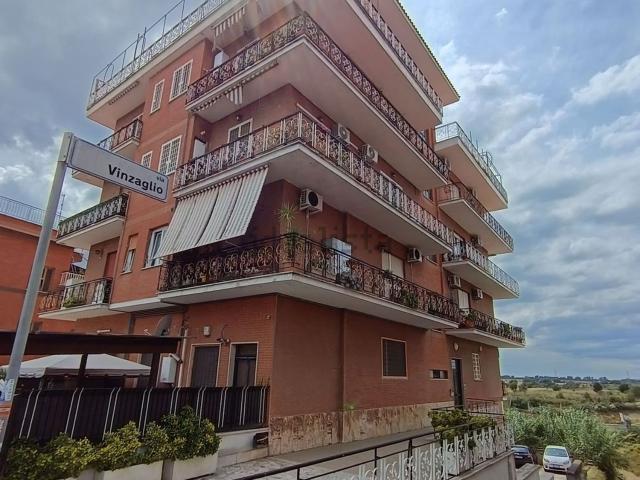 Appartamento in vendita di 115 m² in Via Enrico Bondi, 198