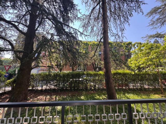 Appartamento in vendita di 115 m² in Via Enrico Cialdini