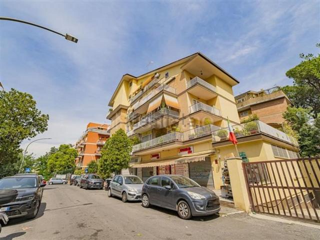 Appartamento in vendita di 115 m² in Via Enrico di San Martino Valperga