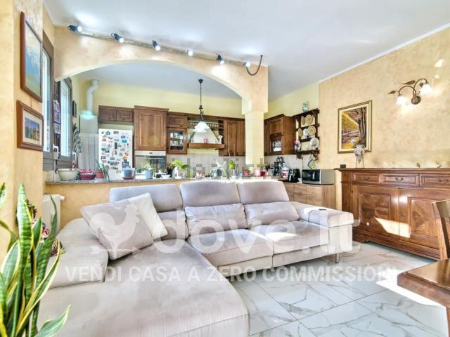 Appartamento in vendita di 115 m² in Via Edmondo de Amicis, 17