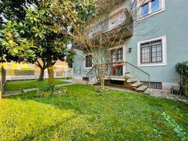 Appartamento in vendita di 115 m² in Via Egidio Dabbeni