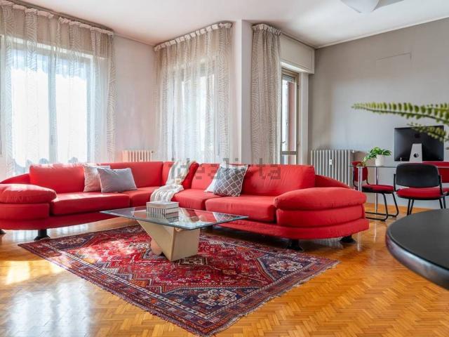 Appartamento in vendita di 115 m² in Via F.lli Rosselli, 137