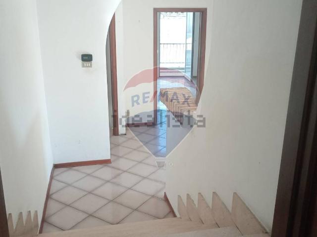 Appartamento in vendita di 115 m² in Via Fontana Vecchia, 10