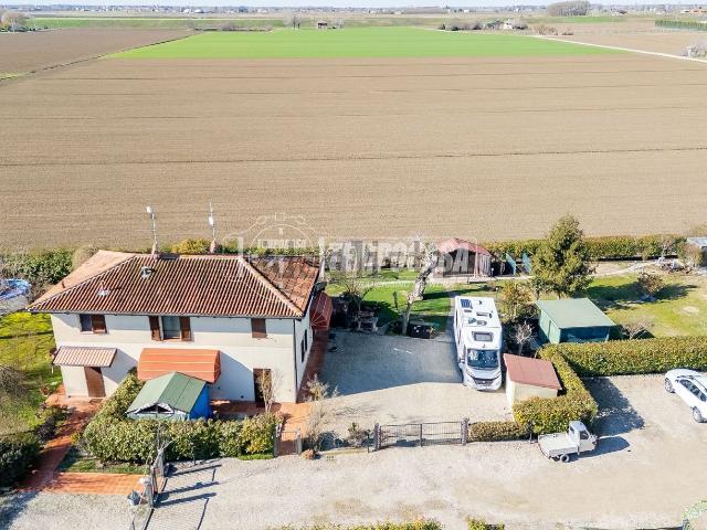 Appartamento in vendita di 115 m² in Via Fiorentina