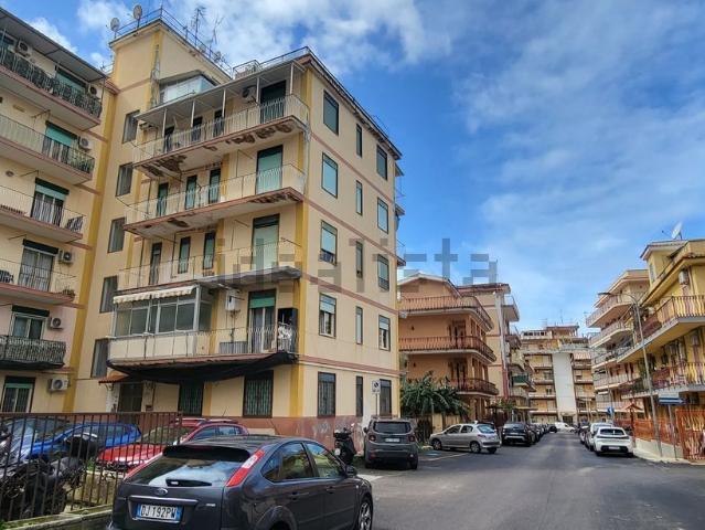 Appartamento in vendita di 115 m² in Via Florio Vincenzo