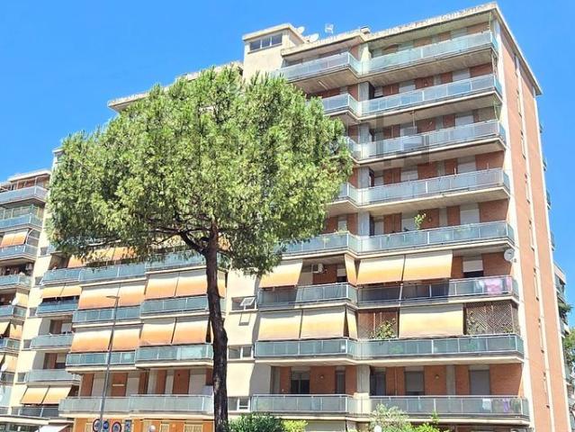 Appartamento in vendita di 115 m² in Via Francesco Tovaglieri, 402