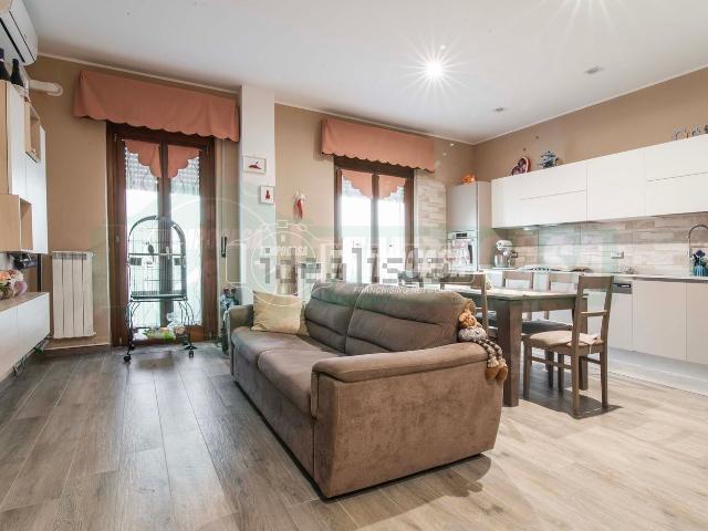 Appartamento in vendita di 115 m² in Via Fratelli Cairoli