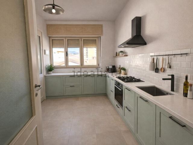 Appartamento in vendita di 115 m² in Via Fratelli Bandiera, 2