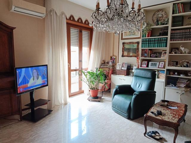 Appartamento in vendita di 115 m² in Via Fratelli Bandiera, 9