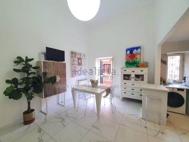 Appartamento in vendita di 115 m² in Via Fulvio Renella, 29