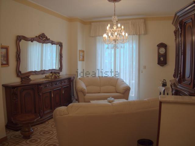 Appartamento in vendita di 115 m² in Via Inserra, 5