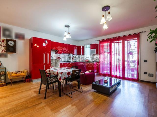 Appartamento in vendita di 115 m² in Via Idice, 45