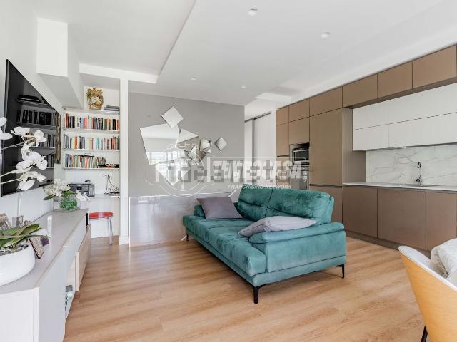 Appartamento in vendita di 115 m² in Via Iris Versari, 156