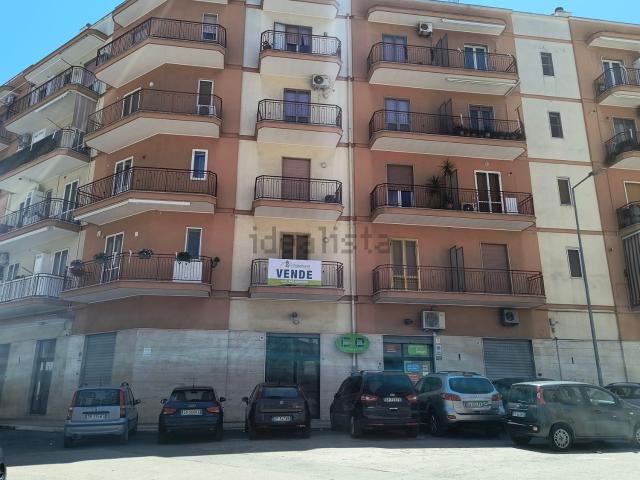 Appartamento in vendita di 115 m² in Via IV Novembre, 18