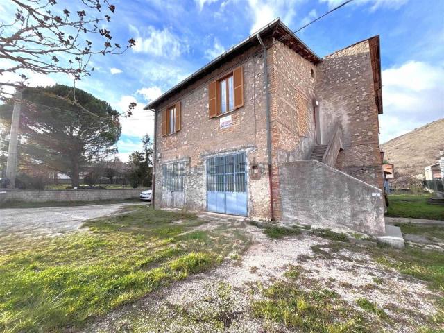 Appartamento in vendita di 115 m² in Via Lombardia