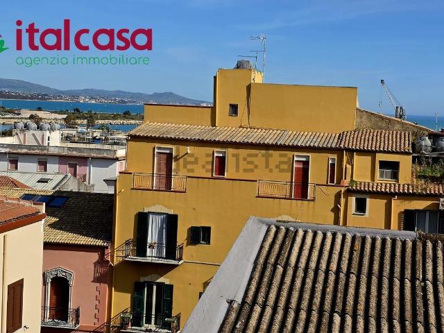 Appartamento in vendita di 115 m² in Via la Porta