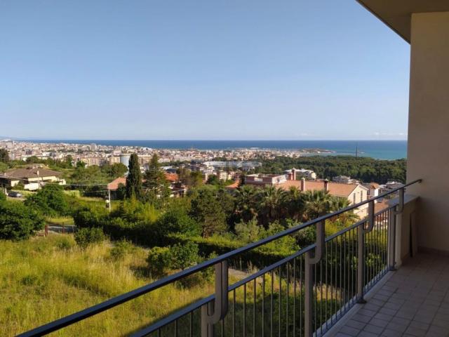 Appartamento in vendita di 115 m² in Via Lago di Martignano, 18