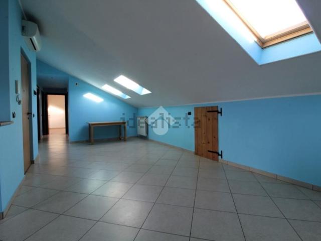 Appartamento in vendita di 115 m² in Via Leopoldo Fagnani, 57