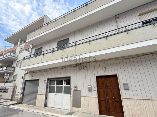 Appartamento in vendita di 115 m² in Via Luigi Einaudi, 60
