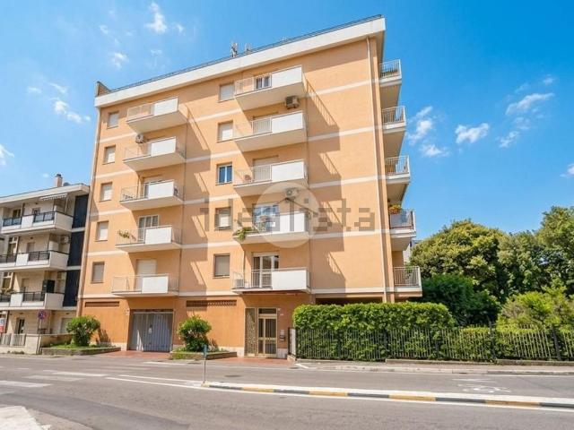 Appartamento in vendita di 115 m² in Via Molise, 19