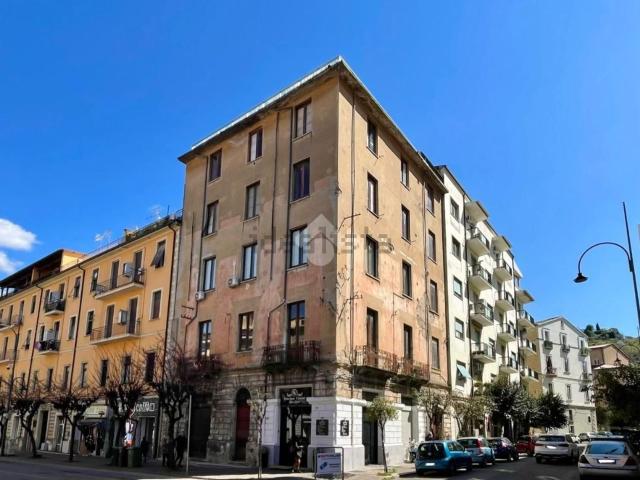 Appartamento in vendita di 115 m² in Via Monte Grappa, 6