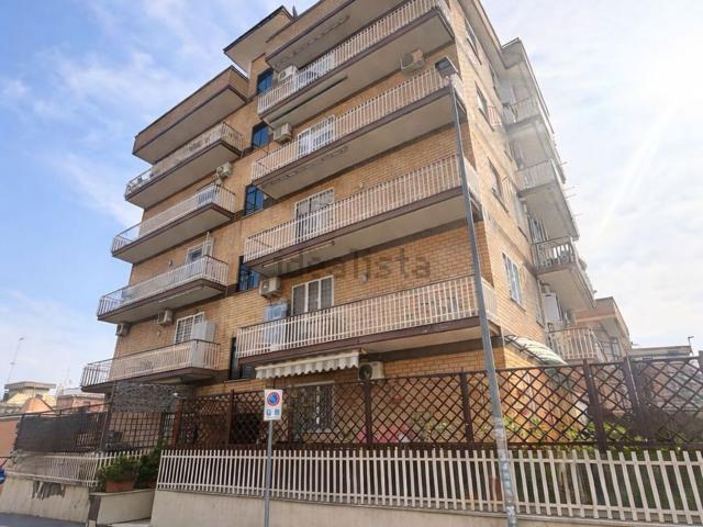 Appartamento in vendita di 115 m² in Via Monteriggioni
