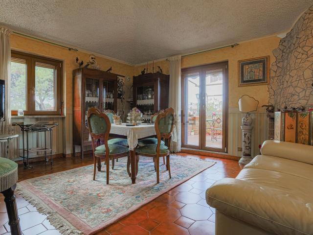 Appartamento in vendita di 115 m² in Via Macchia dello Sterparo