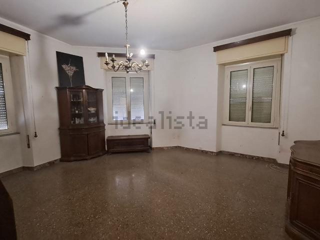 Appartamento in vendita di 115 m² in Via Marco Claudio