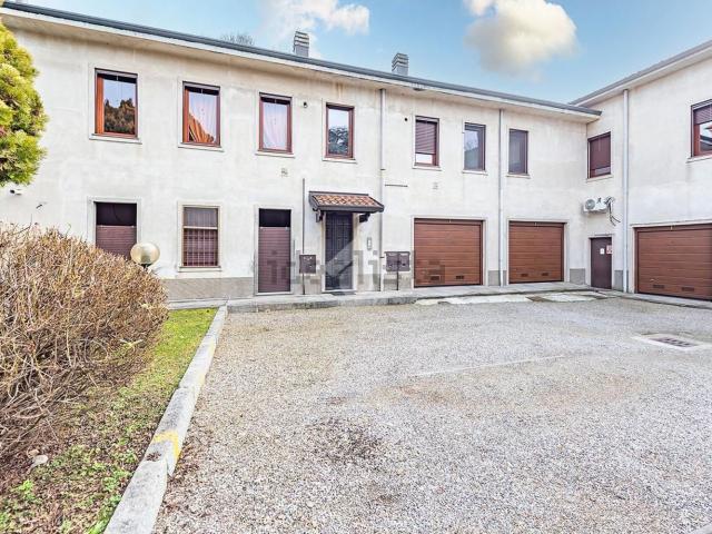 Appartamento in vendita di 115 m² in Via Martiri della Libertà, 1