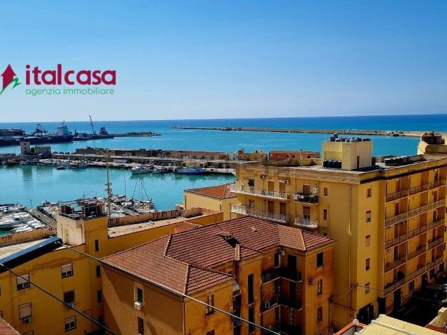 Appartamento in vendita di 115 m² in Via Marullo