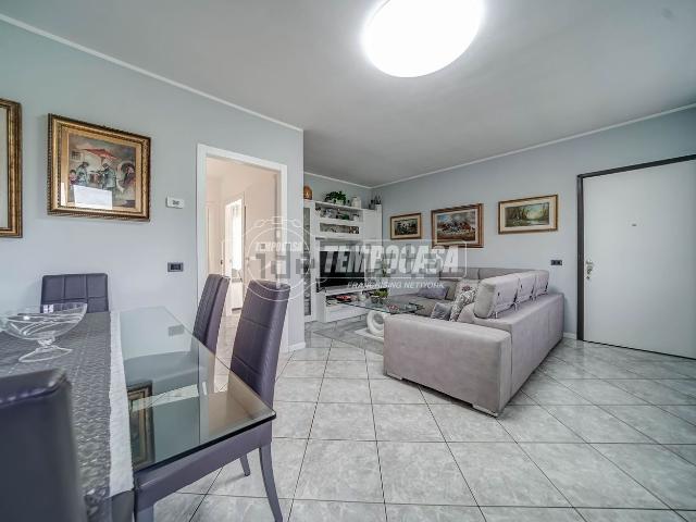 Appartamento in vendita di 115 m² in Via Massimo D&apos Antona