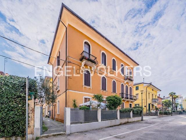 Appartamento in vendita di 115 m² in Via Nicosia