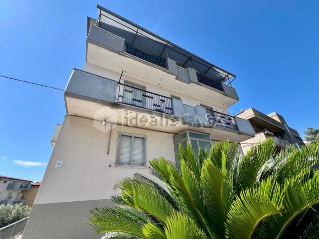 Appartamento in vendita di 115 m² in Via Nuova Circonvallazione