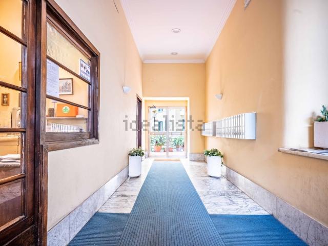 Appartamento in vendita di 115 m² in Via Satrico, 33