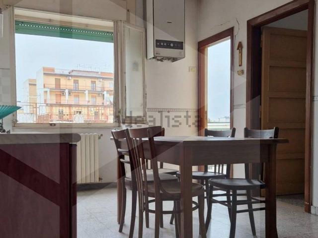 Appartamento in vendita di 115 m² in Via Salvo D&apos Acquisto