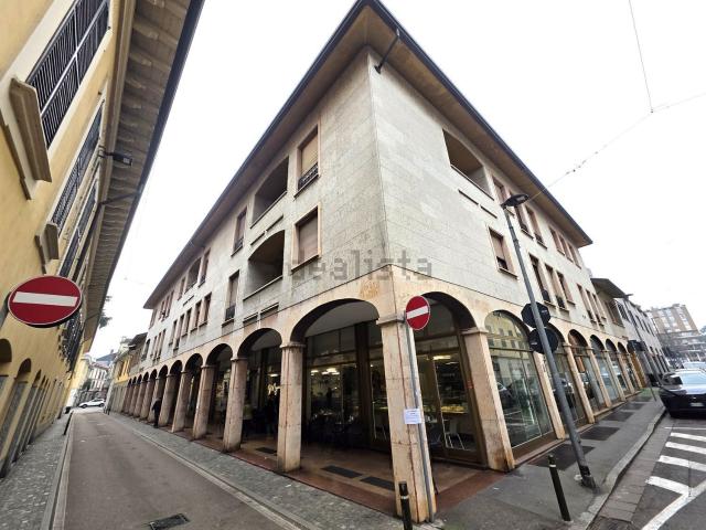 Appartamento in vendita di 115 m² in Via San Domenico