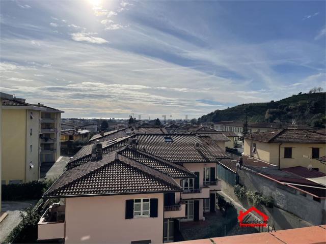 Appartamento in vendita di 115 m² in Via San Vitale, 49