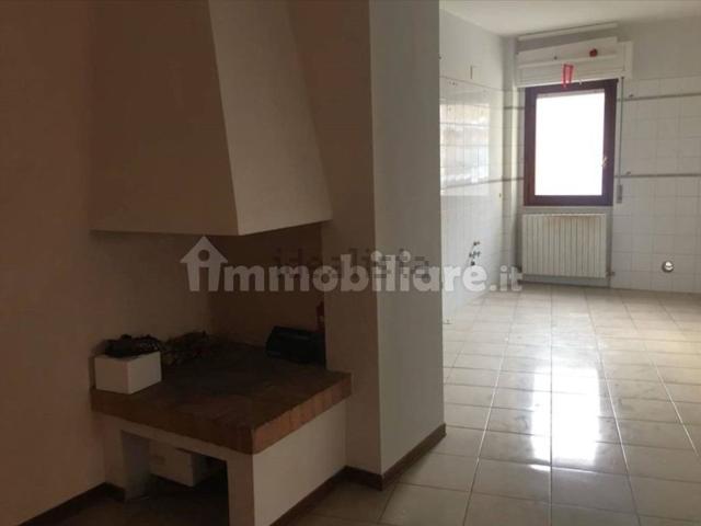 Appartamento in vendita di 115 m² in Via Silvino Olivieri