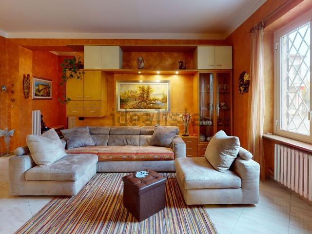 Appartamento in vendita di 115 m² in Via Stupinigi, 45